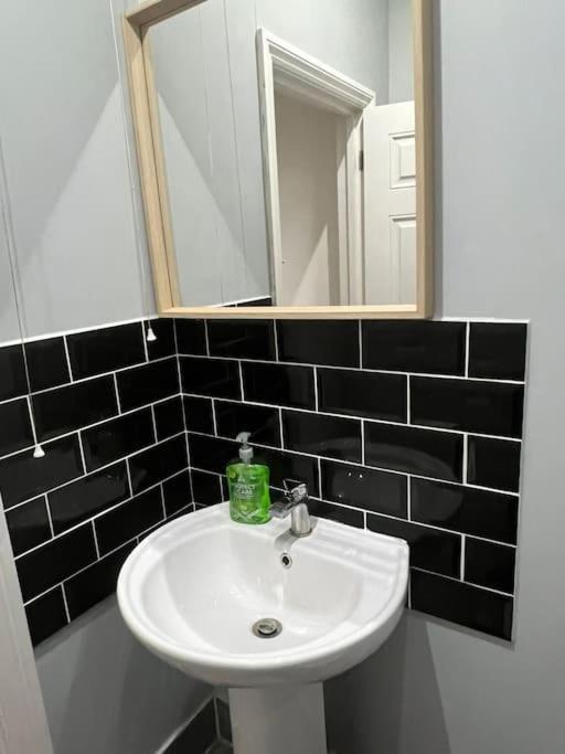 001- Lovely 3-Bedroom Very Close To Oxford Street Londen Buitenkant foto